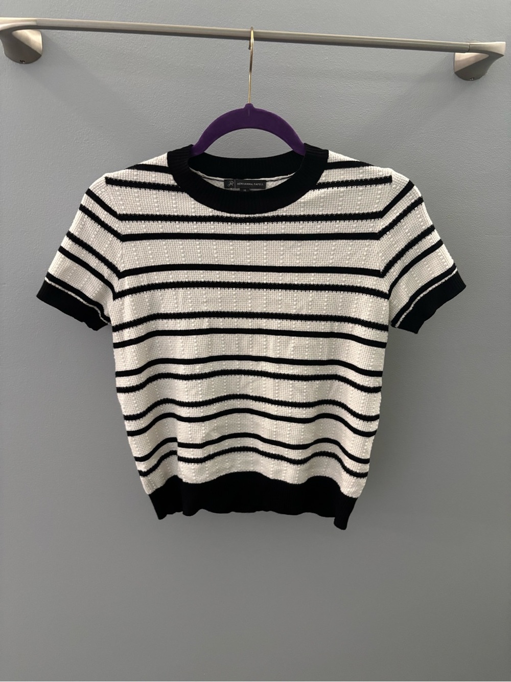 Adrianna Papell Black and White sweater tee